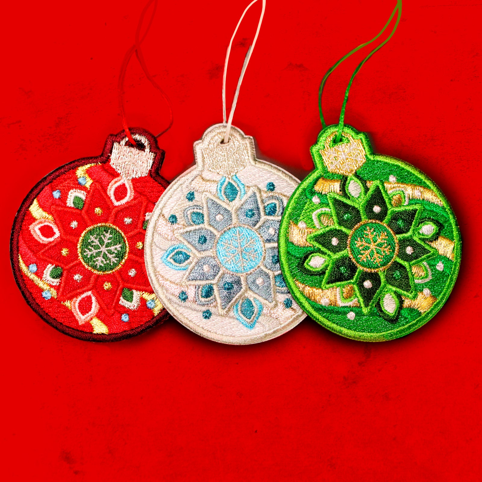 Christmas Ornament / Patch "Happy Holidays" Morale Patches